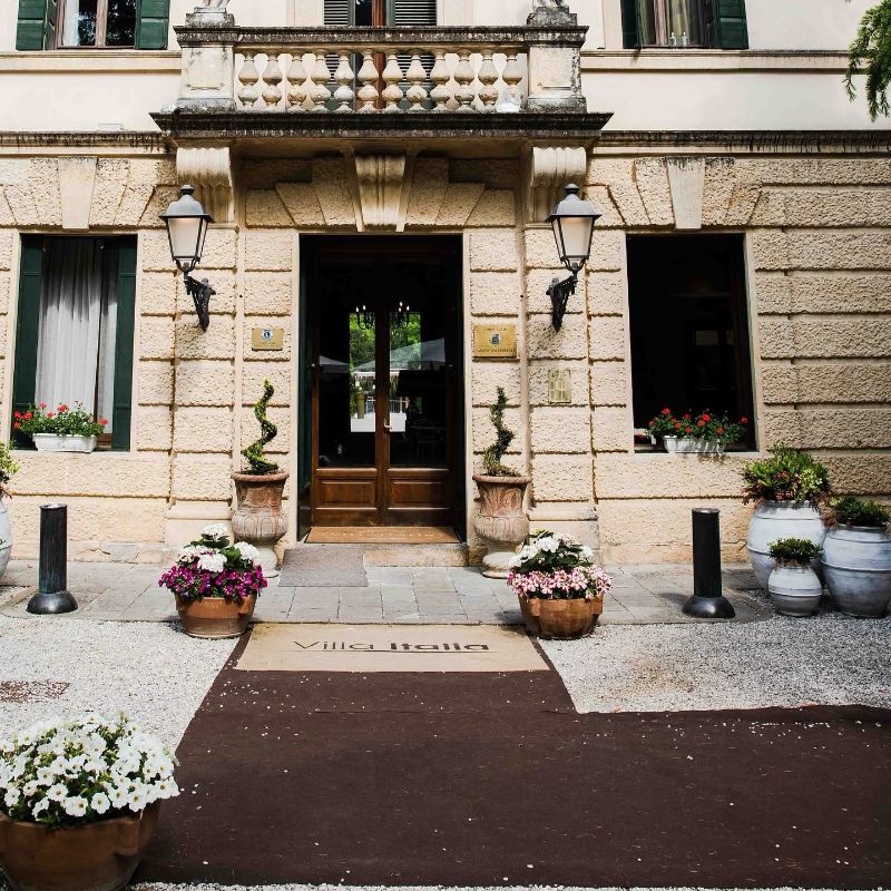 La notte prima di Halloween tra cena e musica nella Barchessa di Villa Italia