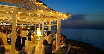 Il nuovo "posto al sole" sul lungomare barese raccontato da Daniela De Cosmo